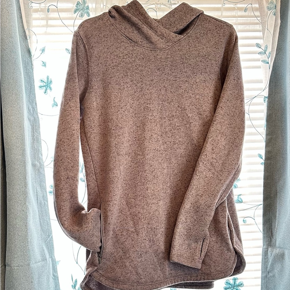Old Navy Ladies cozy, grey hooded knit pullover. Size Medium. Fleece lined.